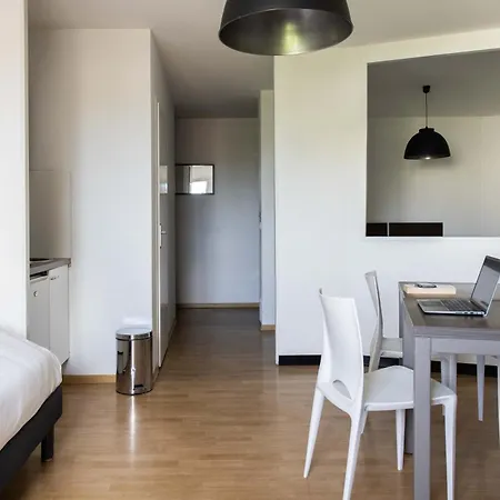Teneo - Gare Saint Jean Apartmanhotel