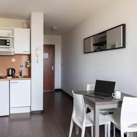 Teneo - Gare Saint Jean Apartmanhotel