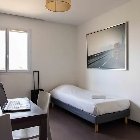 Apartmanhotel Teneo - Gare Saint Jean 2*