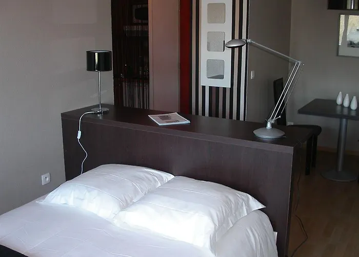 Aparthotel Teneo - Gare Saint Jean 2*