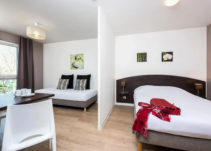 Teneo - Gare Saint Jean Aparthotel 2*