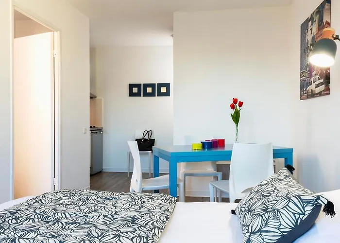 Teneo - Gare Saint Jean 2*