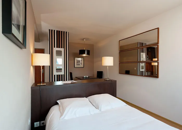 Teneo - Gare Saint Jean