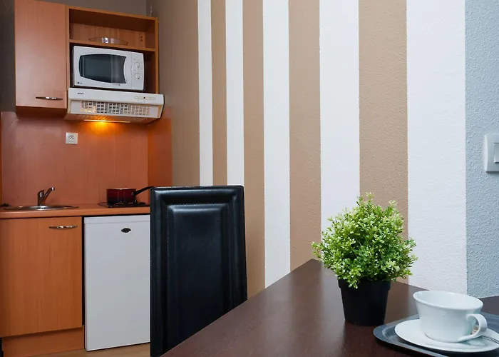 Aparthotel Teneo - Gare Saint Jean