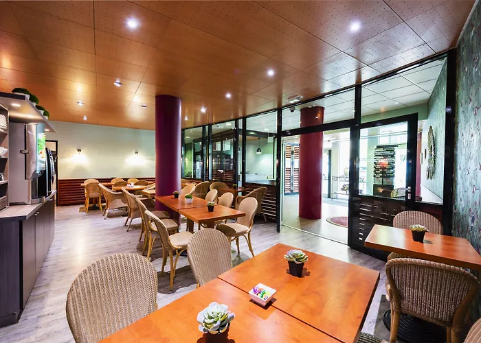 Teneo - Gare Saint Jean Aparthotel