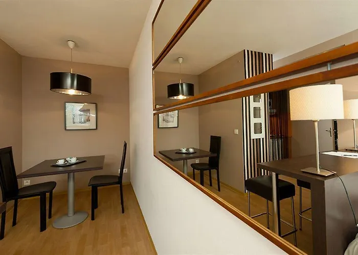 Teneo - Gare Saint Jean 2*