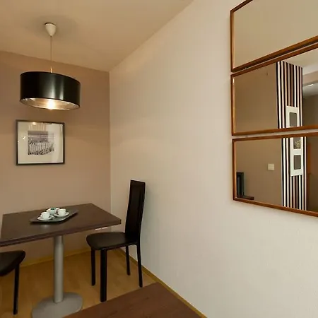 Teneo - Gare Saint Jean Aparthotel 2*